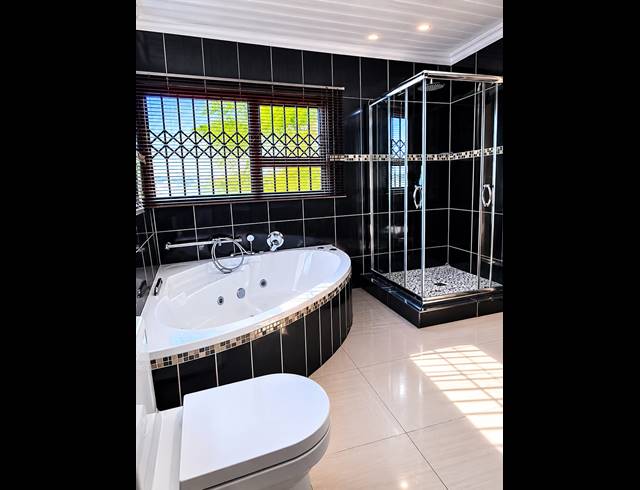 8 BEDROOM HOUSE FOR SALE IN BENDOR